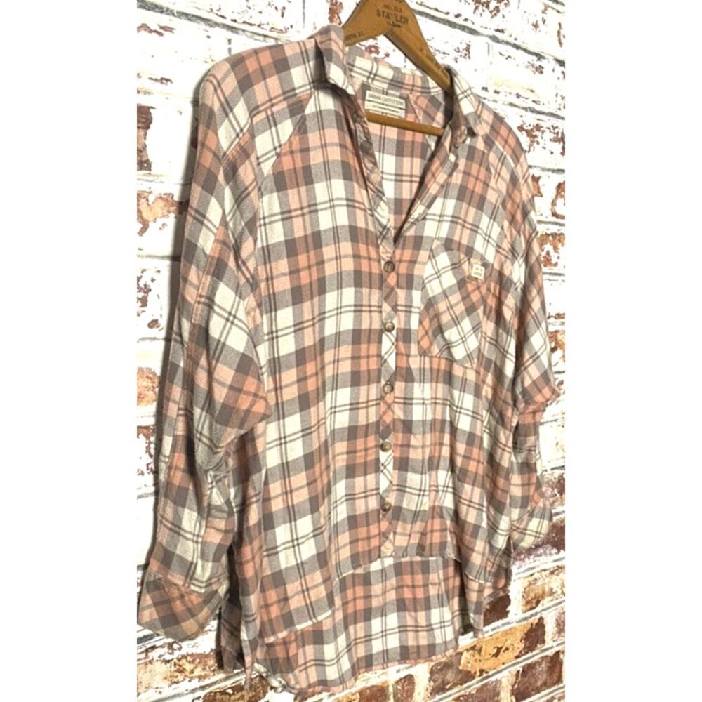 Urban Outfitters Oversized Plaid Flannel Button Down Blouse - Picture 5 of 10